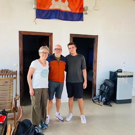 Sophat Villa Siem Reap Bagian luar foto