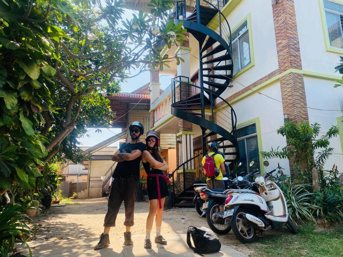 Sophat Villa Siem Reap Bagian luar foto