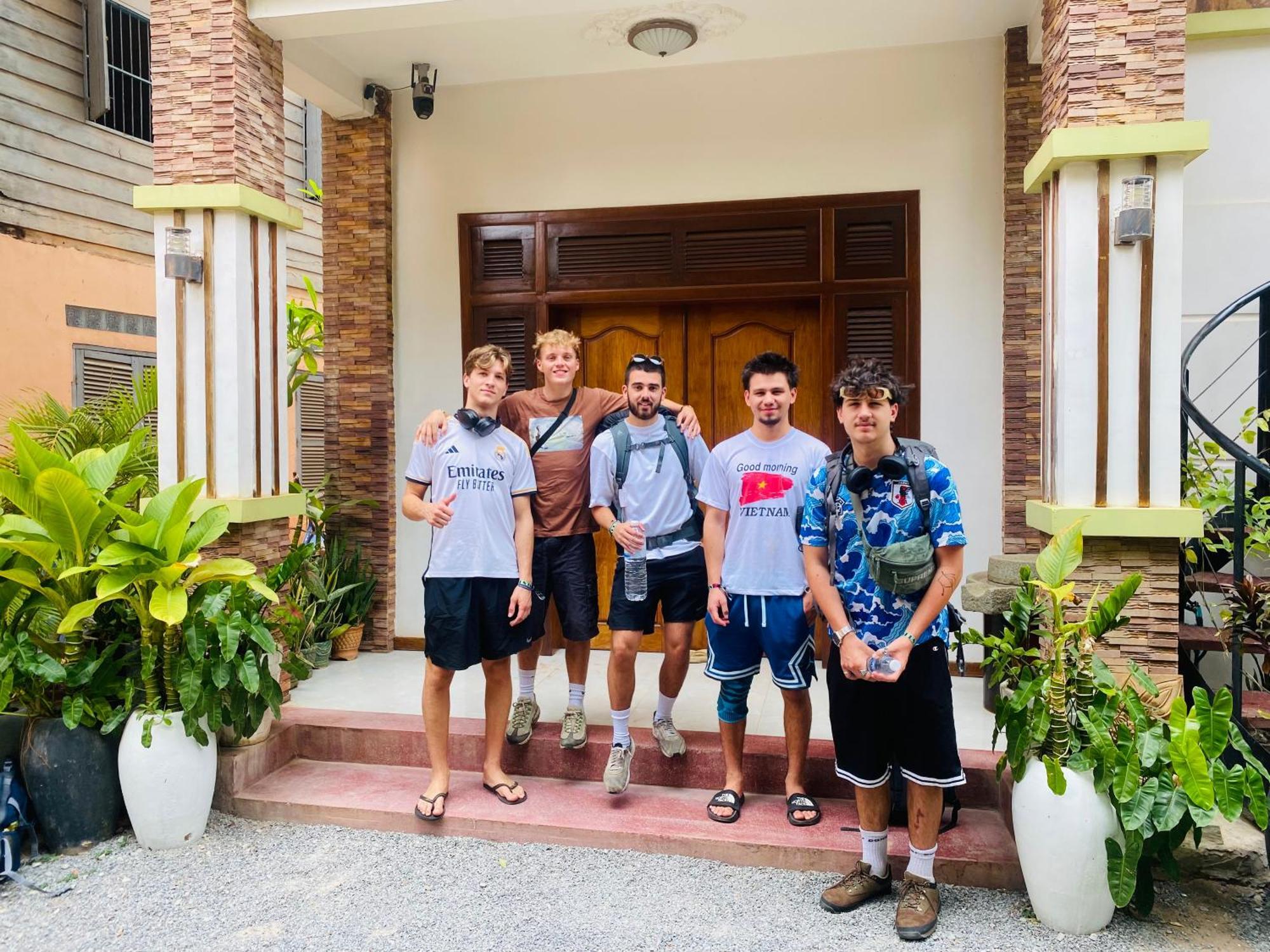 Sophat Villa Siem Reap Bagian luar foto