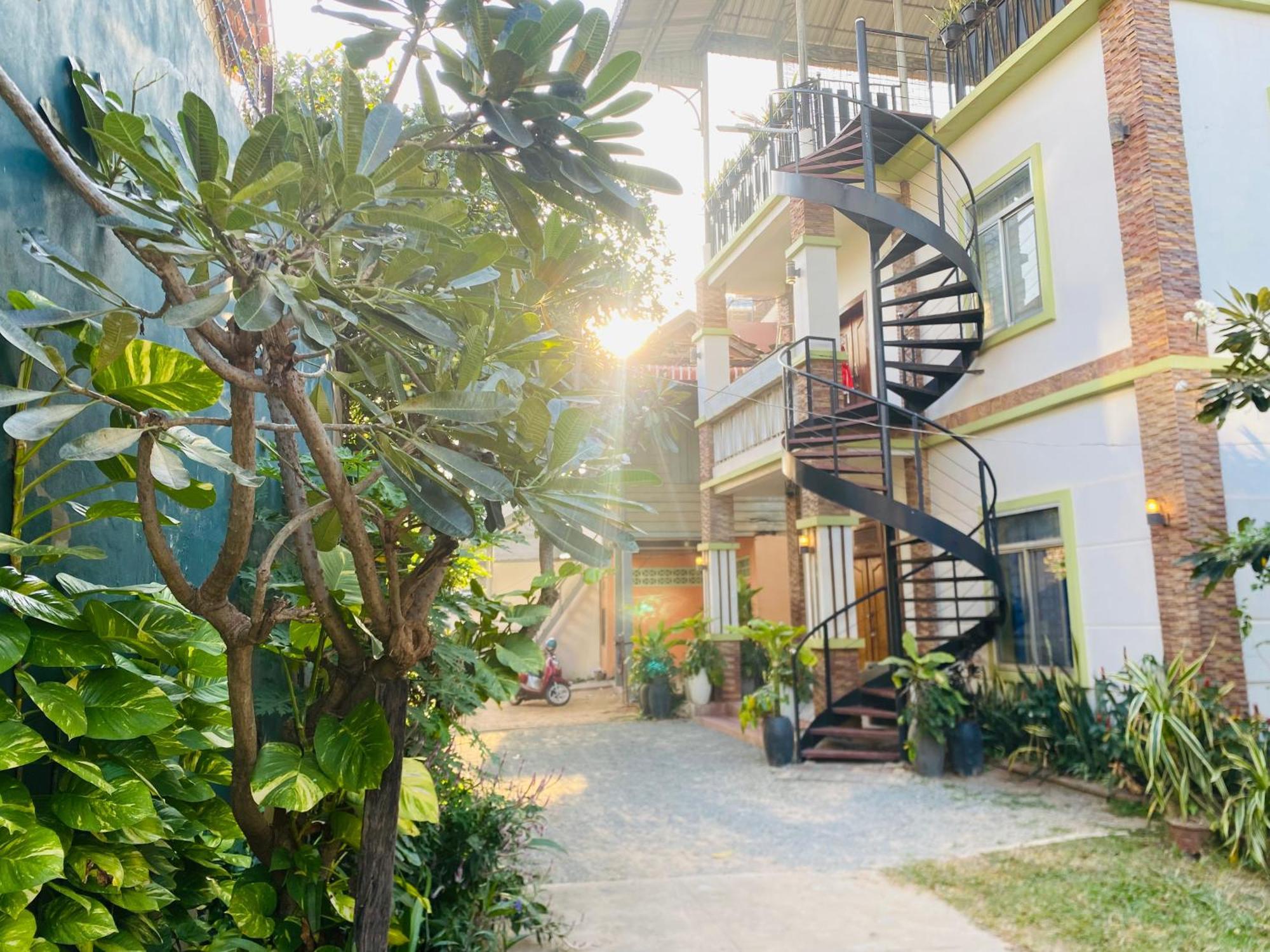 Sophat Villa Siem Reap Bagian luar foto