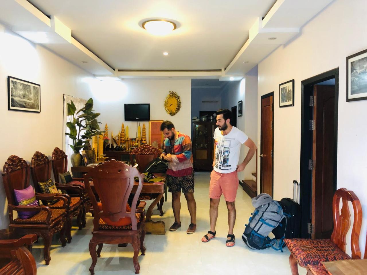 Sophat Villa Siem Reap Bagian luar foto