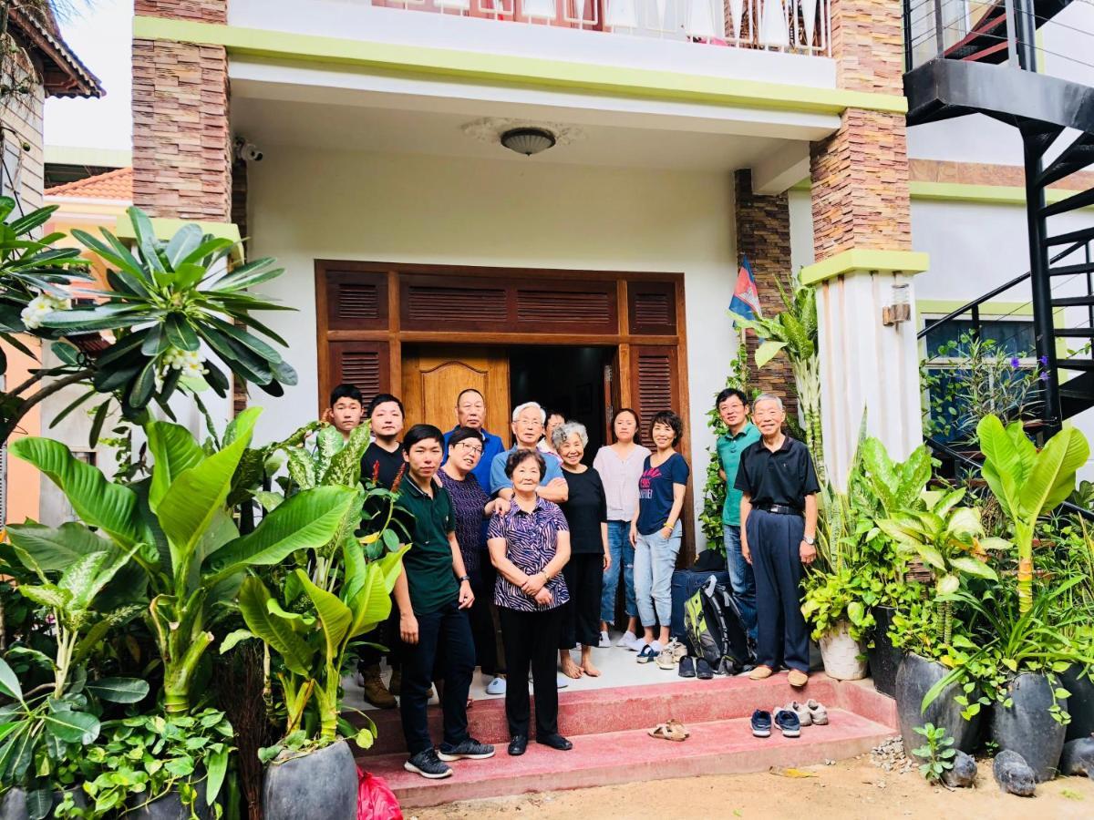 Sophat Villa Siem Reap Bagian luar foto